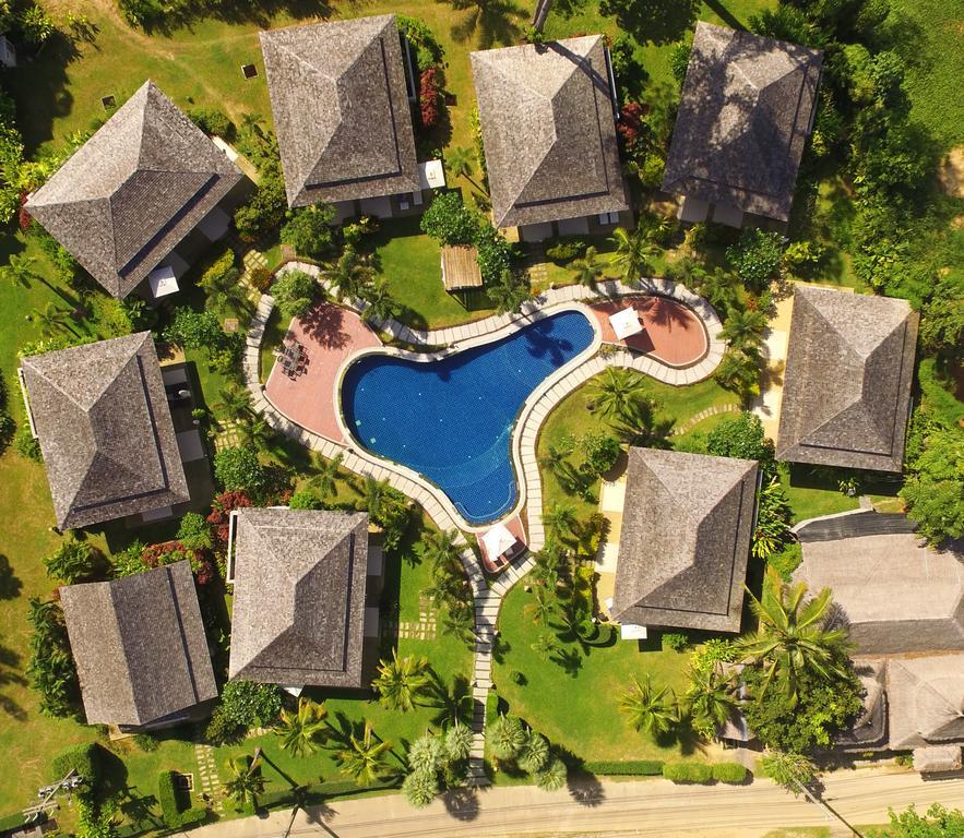Deluxe Beach Suite