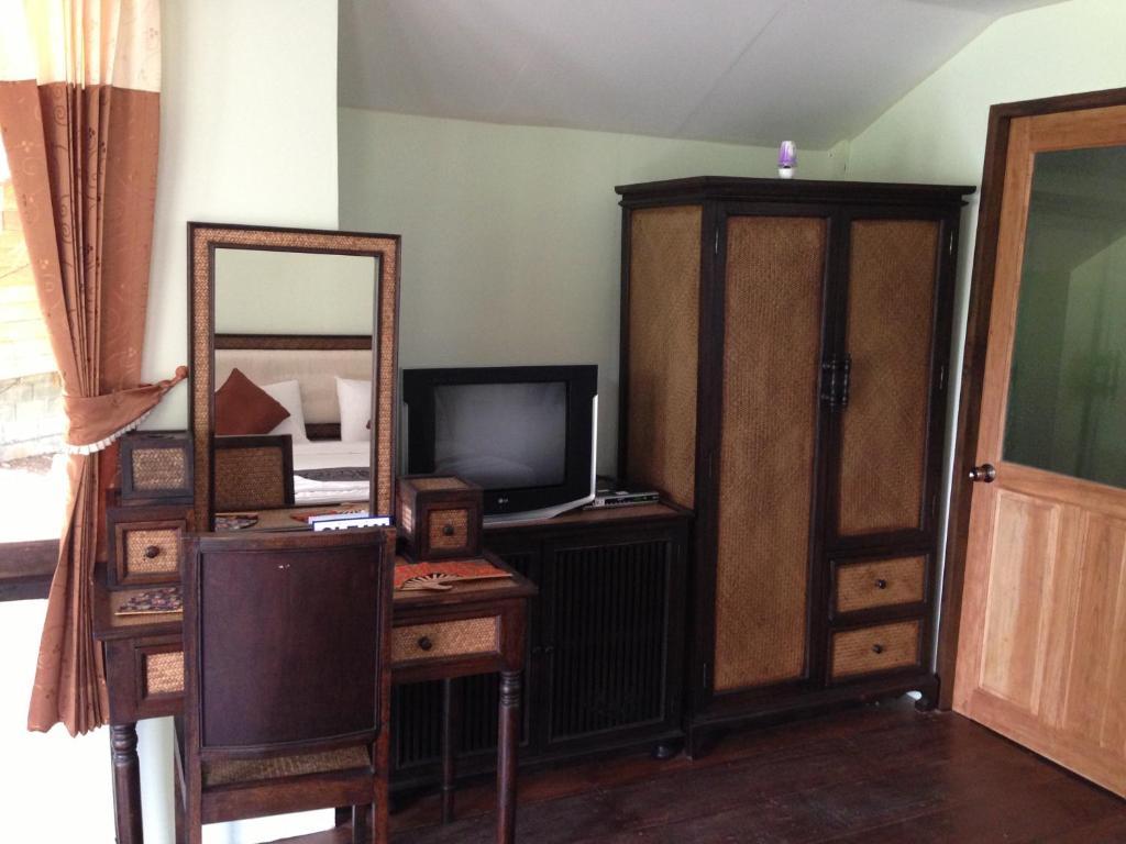 Standard Double Room with Garden View