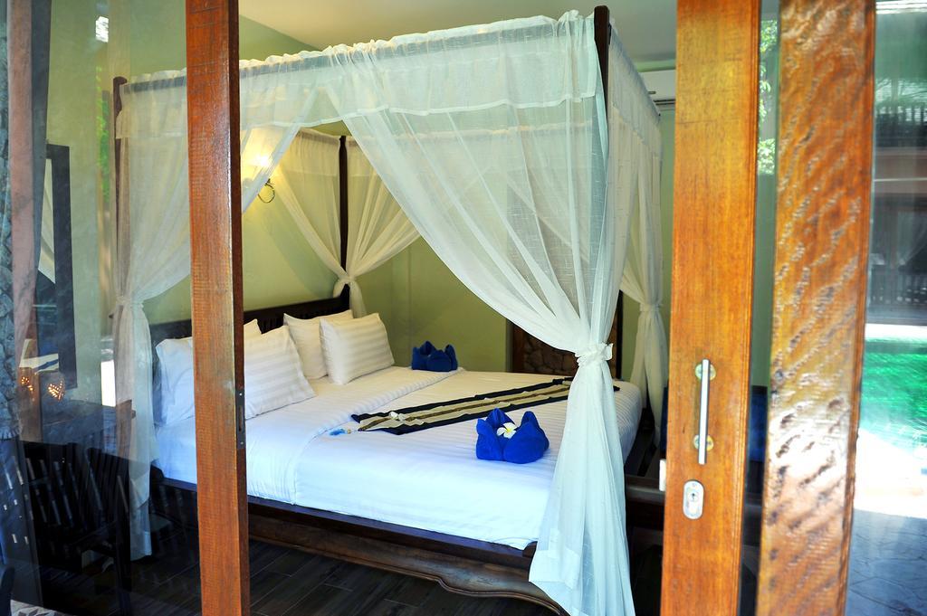 Superior Double Room Pool Access