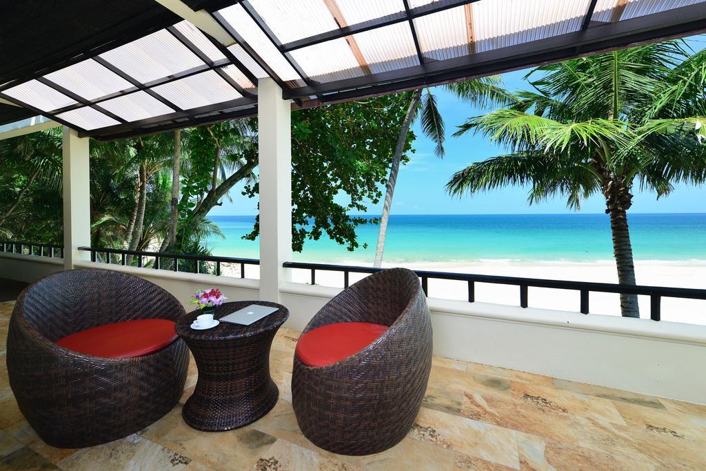 Two-Bedroom Suite Direct Beach Access