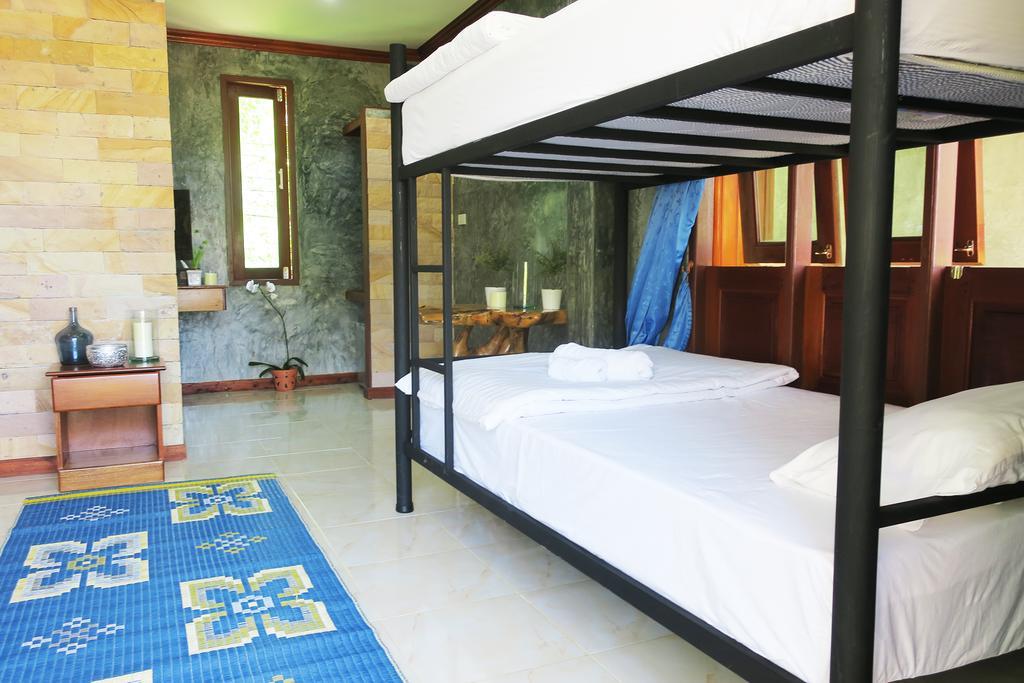 Bed in 6-Bed Mixed Dormitory Room,404379735:JPEG