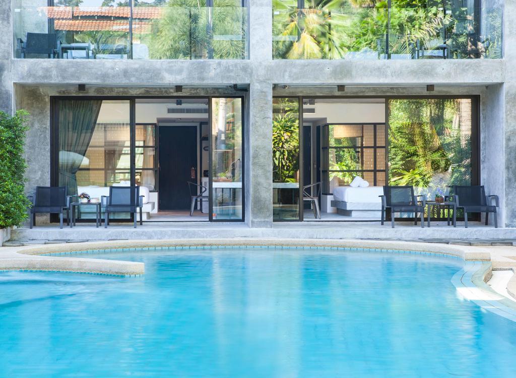 Superior Double Room Pool Access,1287929332:JPEG