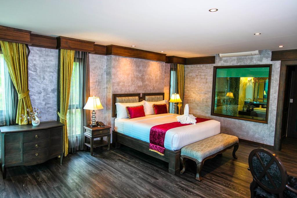 Suite with Spa Bath