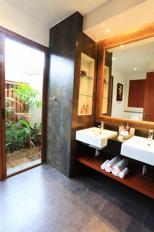 Deluxe Beach Suite