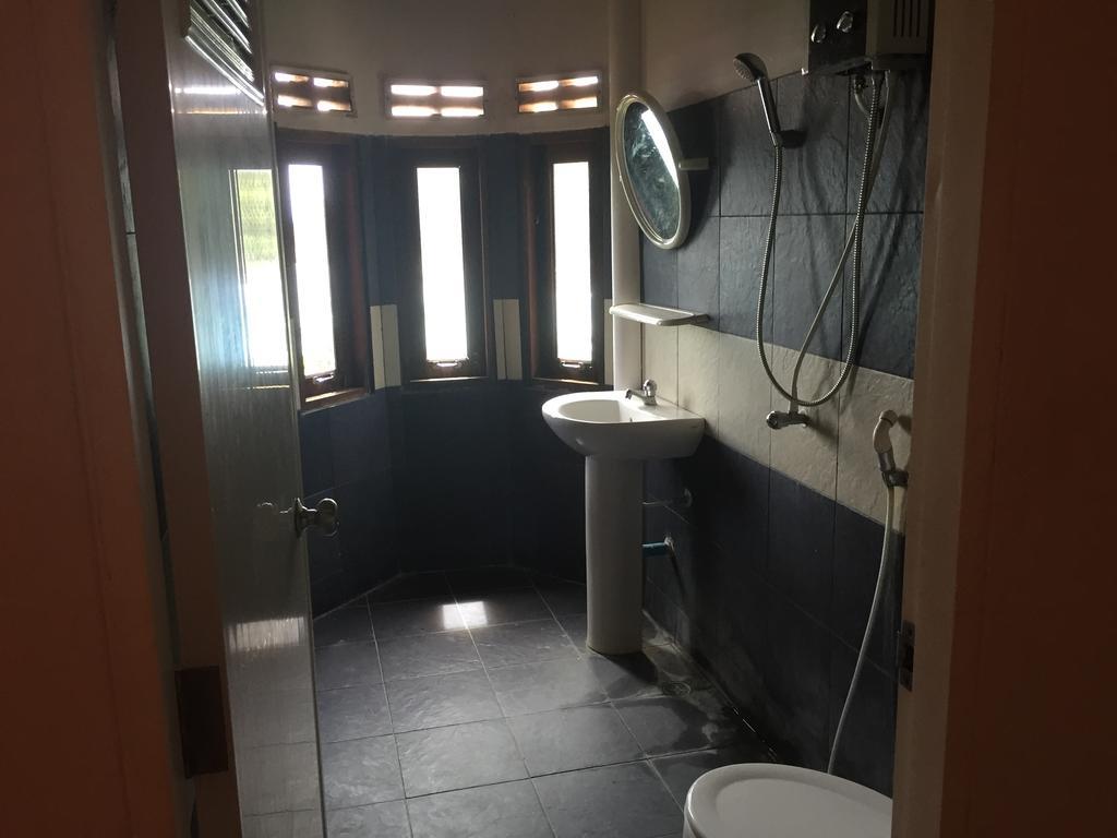 Budget Bungalow Fan