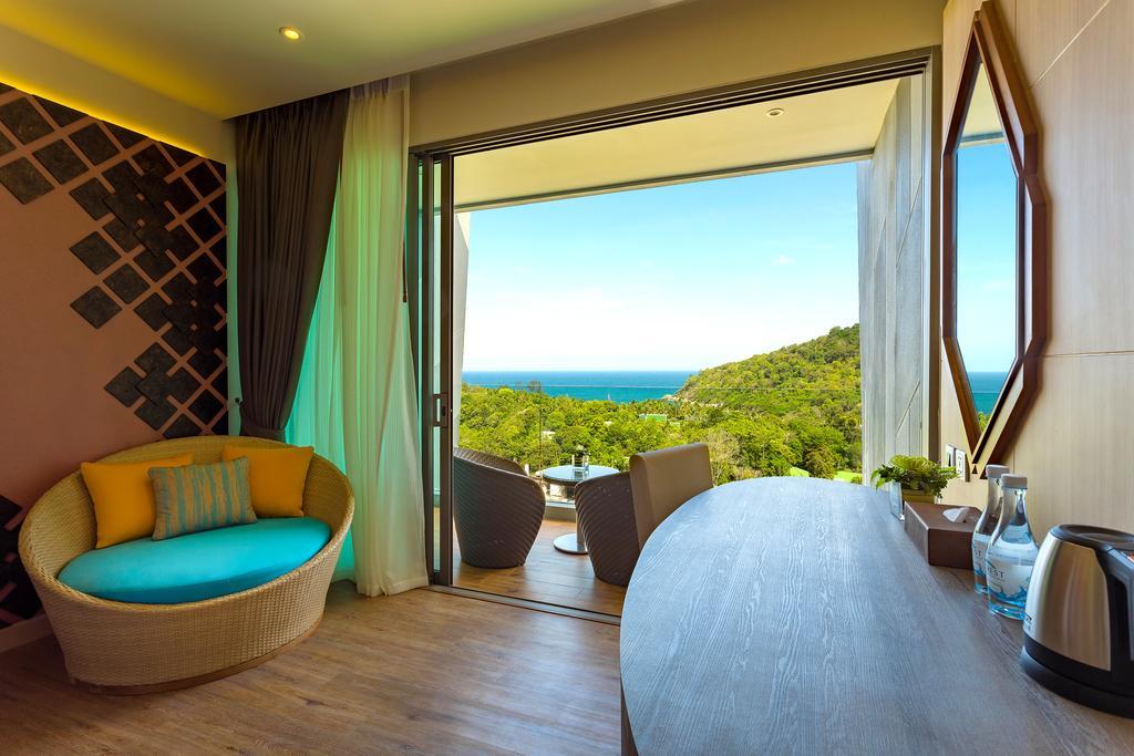 Deluxe Seaview