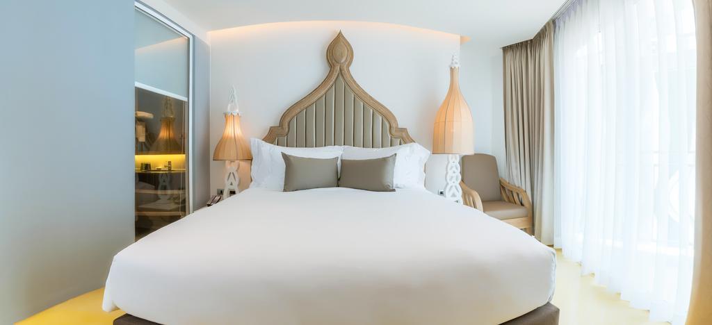 Deluxe Room Balcony