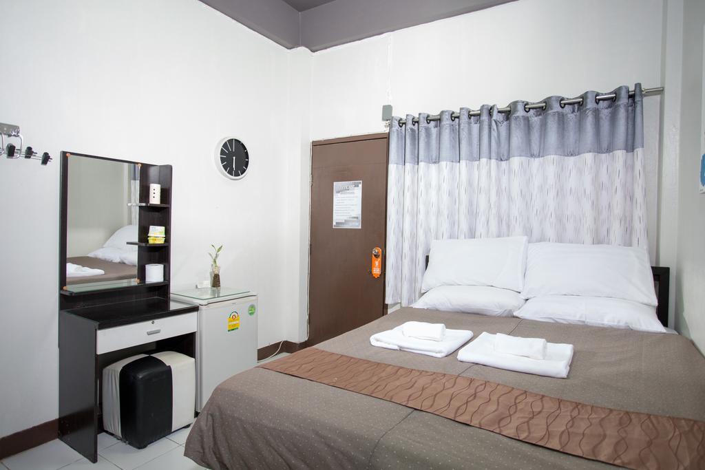 Standard Double Room,449079147:JPEG