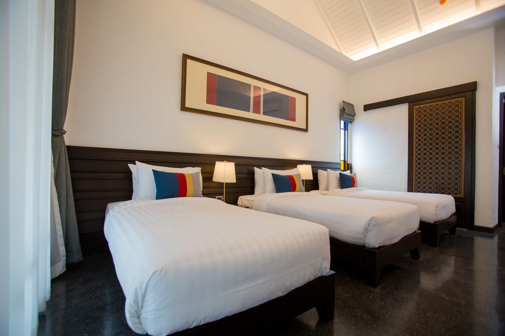 Triple Room with Balcony