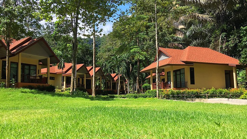 Deluxe semi-detached Cottage