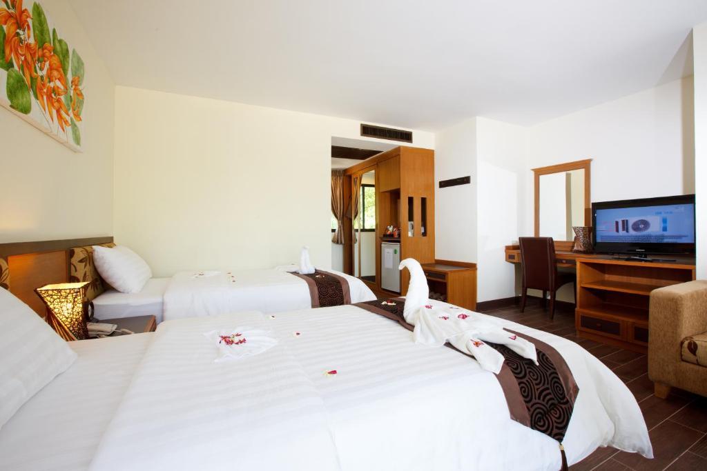 Deluxe Double or Twin Room