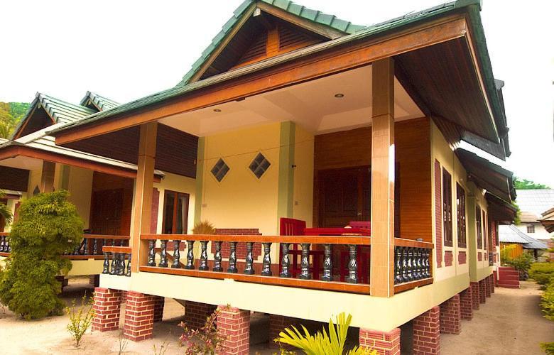 Standard Twin Room with Garden View