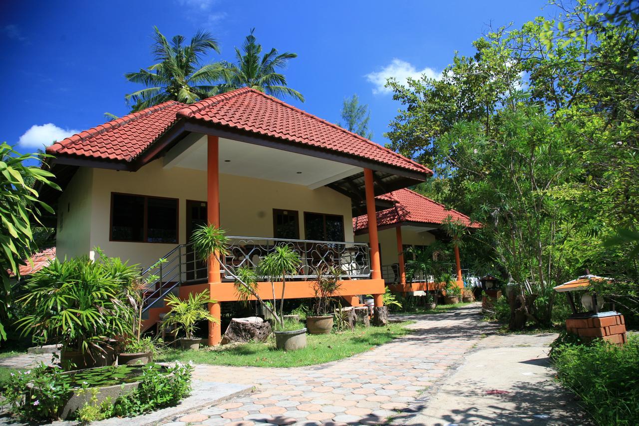 Connecting Bungalow with Garden View