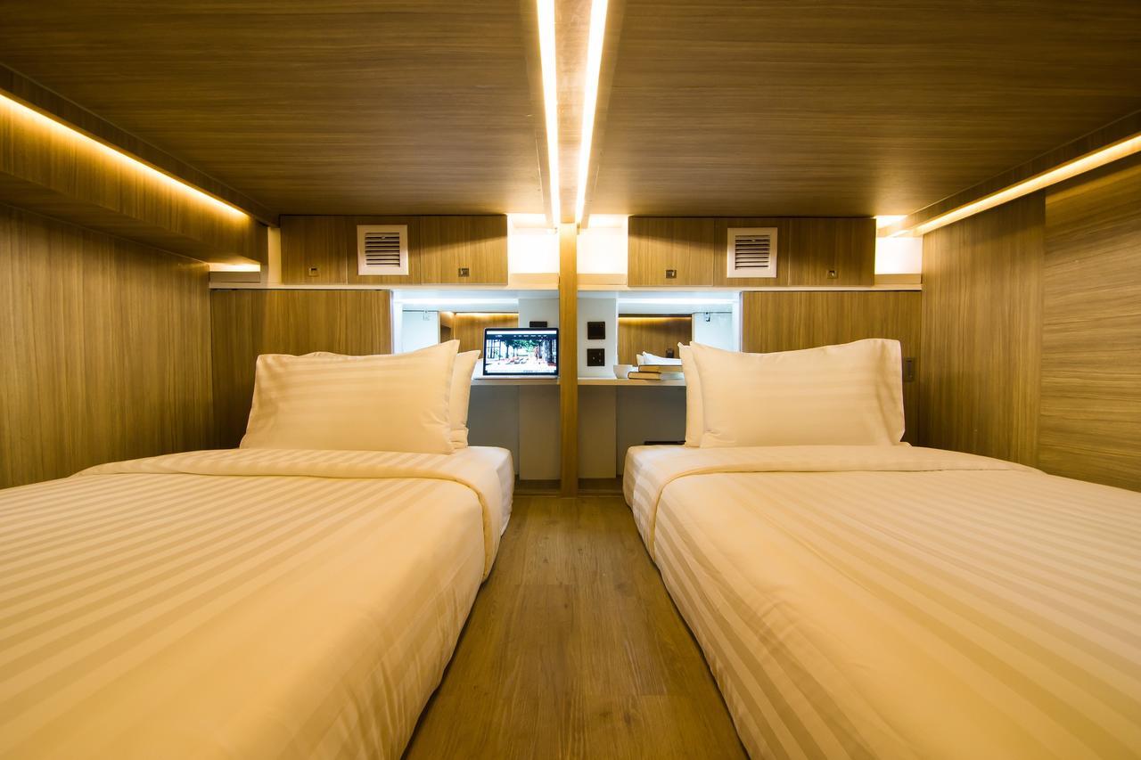 Twin Capsule Suite