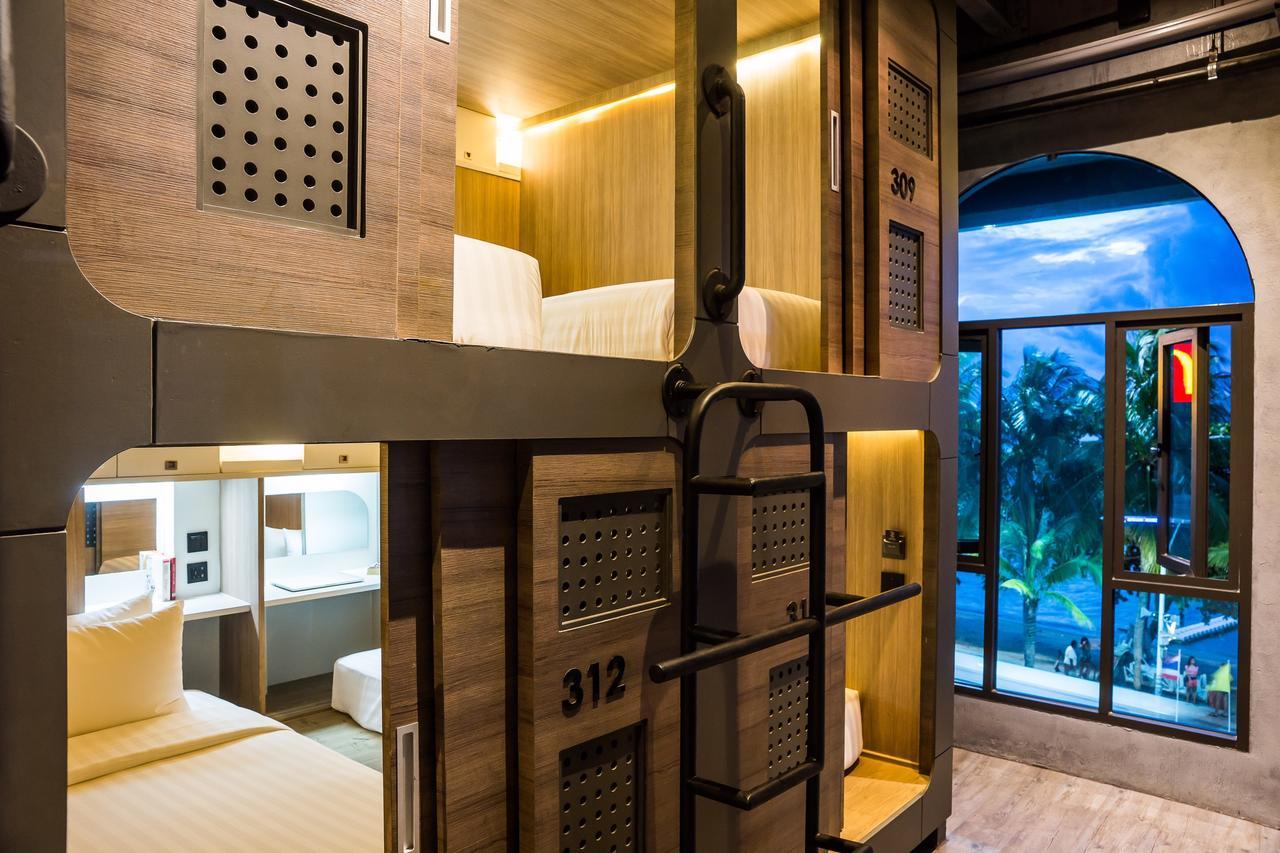 Twin Capsule Suite