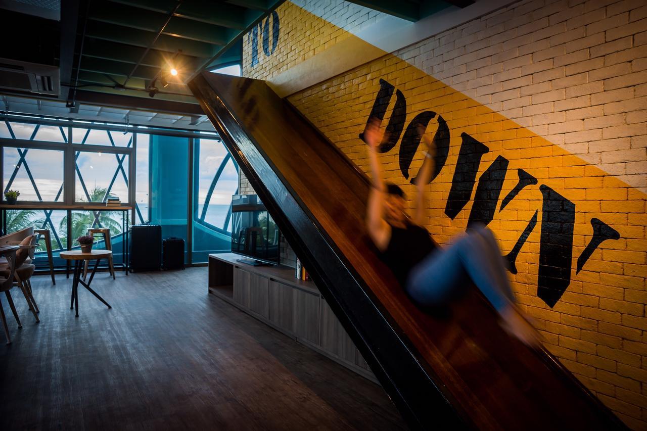 Twin Capsule Suite