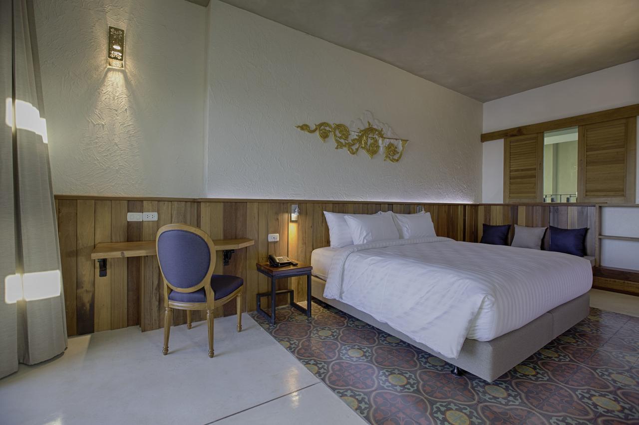 Deluxe Double or Twin Room with Balcony