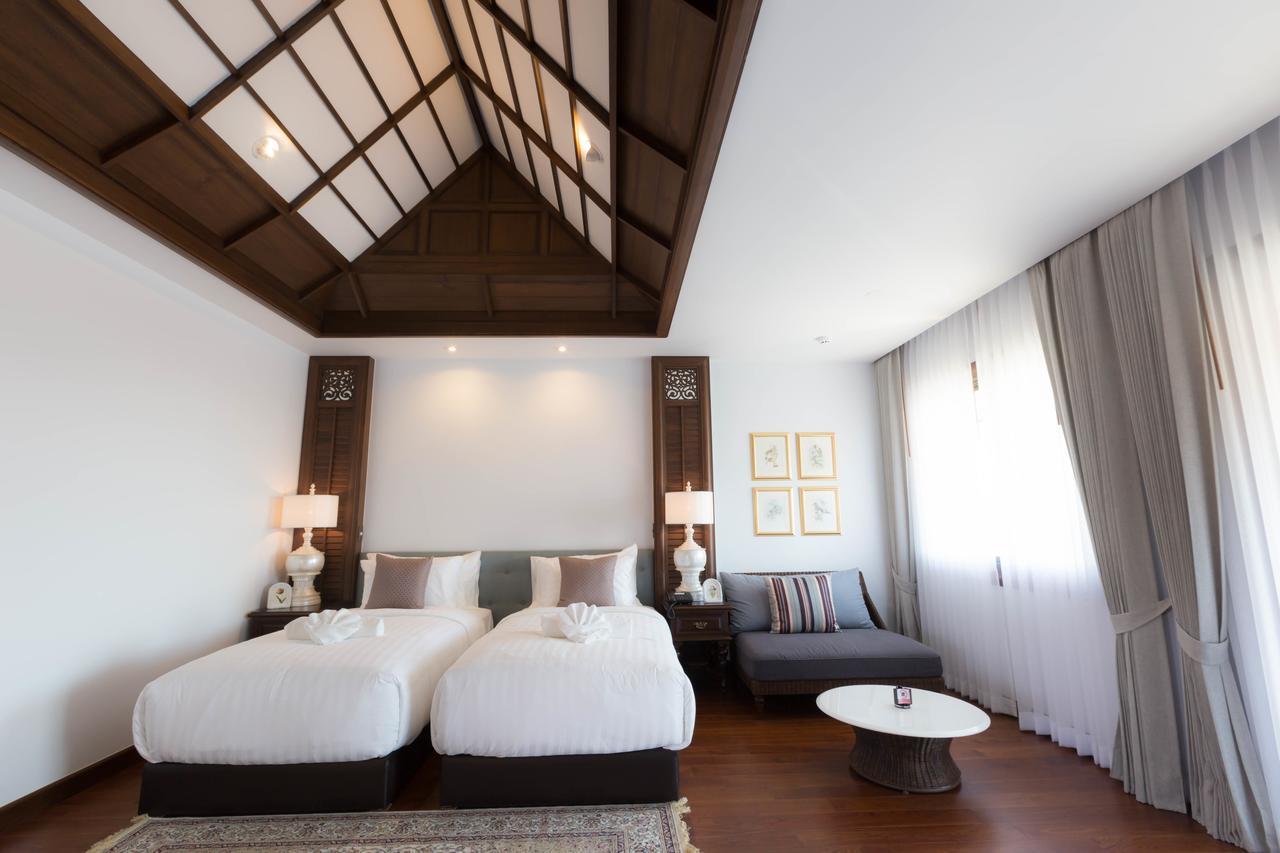 Premium Deluxe Room with Bathtub
