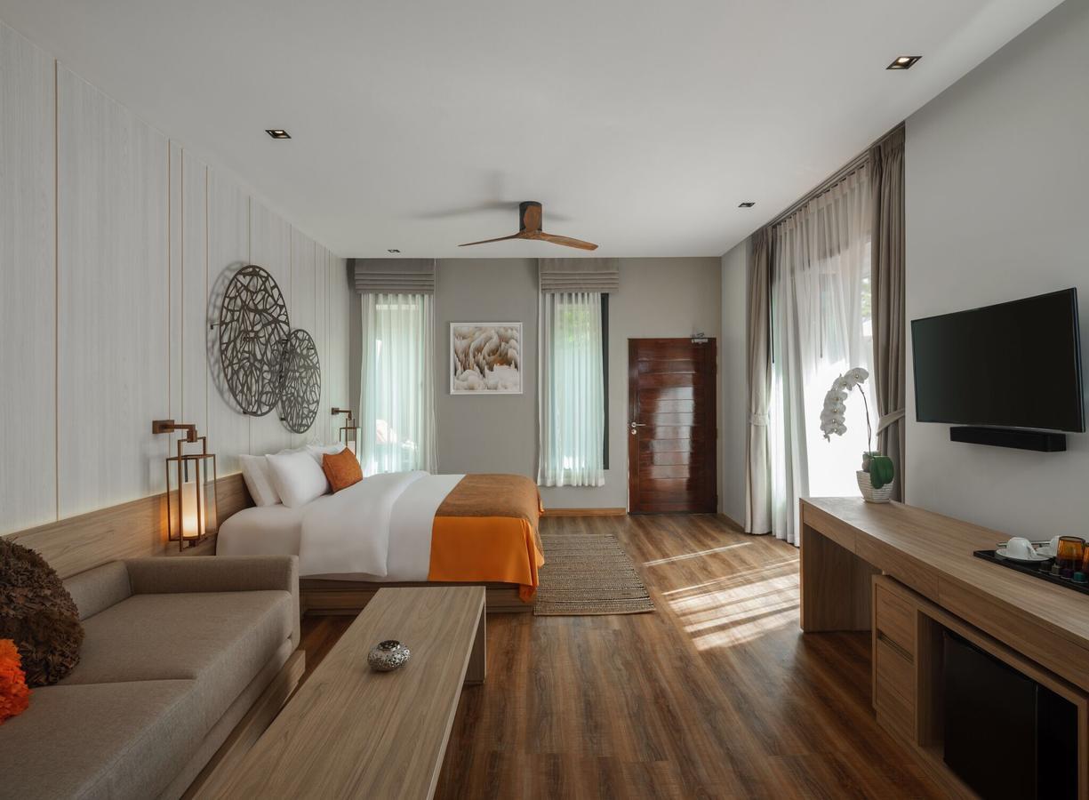Grand Pool Villa