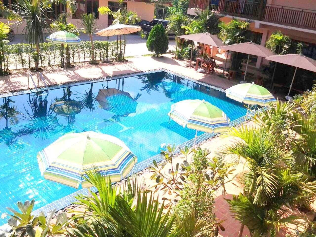 Triple Room with Pool View
