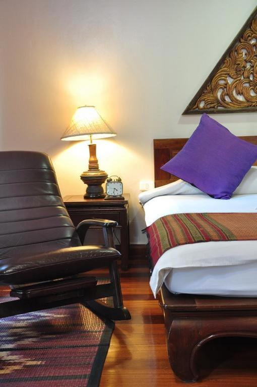 Executive Suite,942519719:JPEG