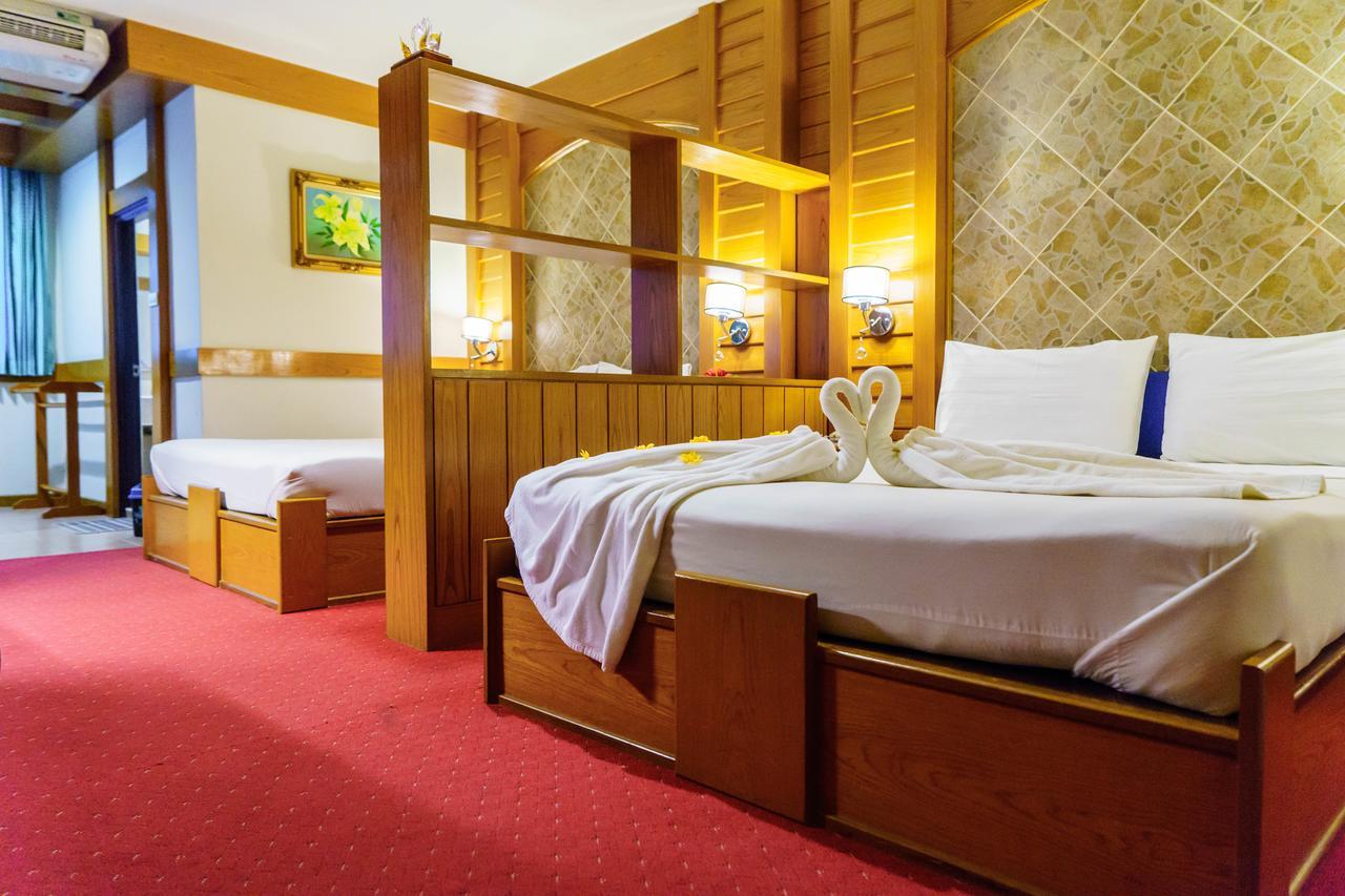 Standard Family Room,630631857:JPEG