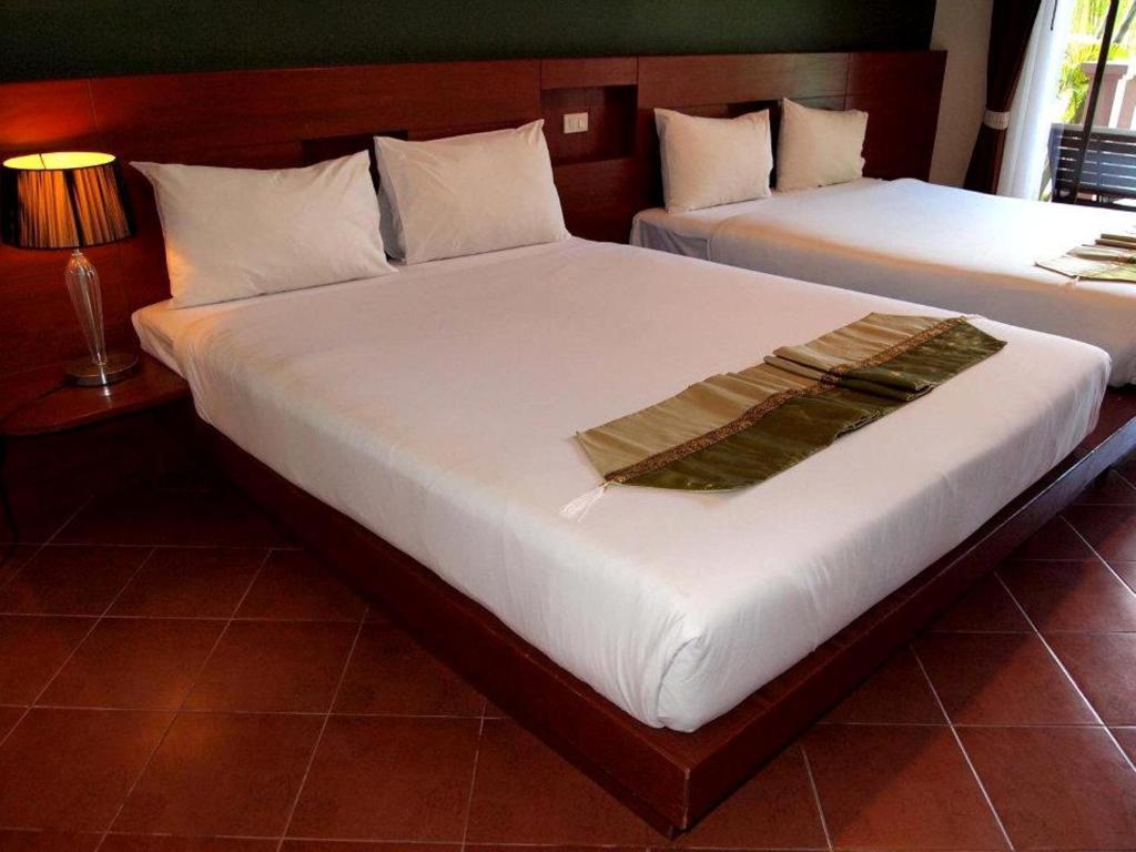 Deluxe Double Room Pool Access