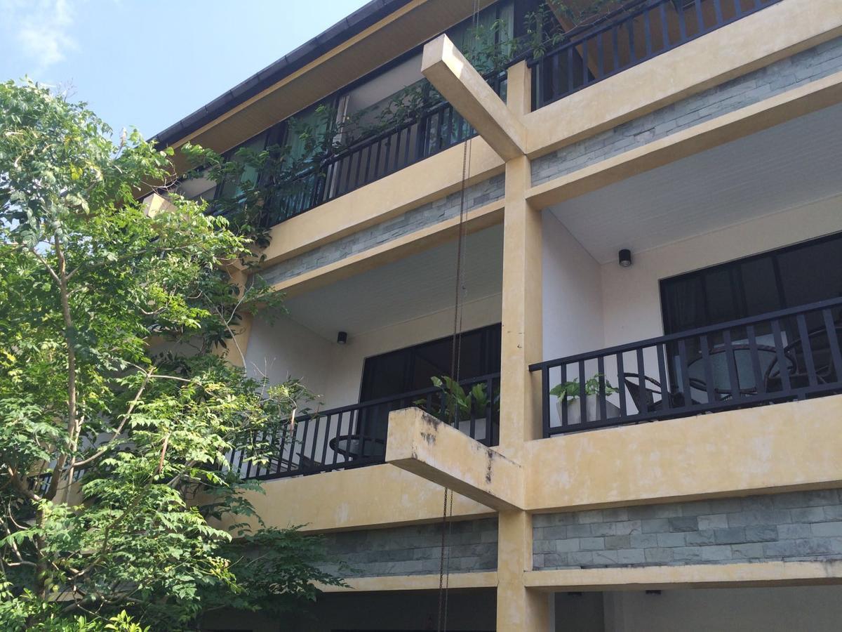 Studio Balcony