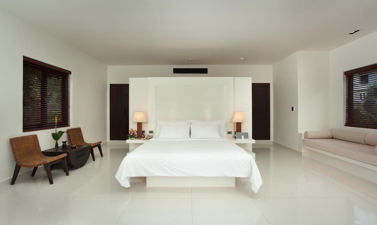 Grand Deluxe Villa Partial Seaview