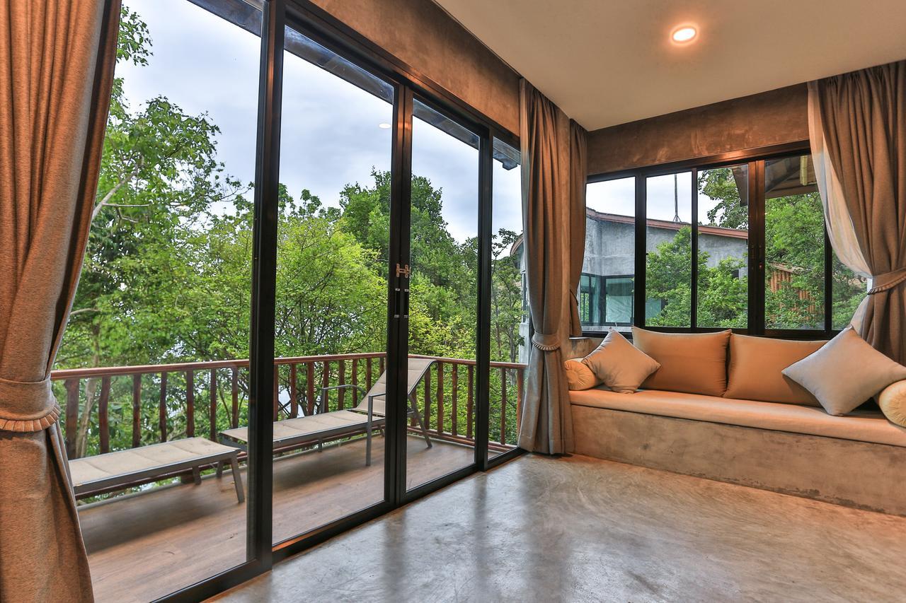 Deluxe Triple Room Sea View