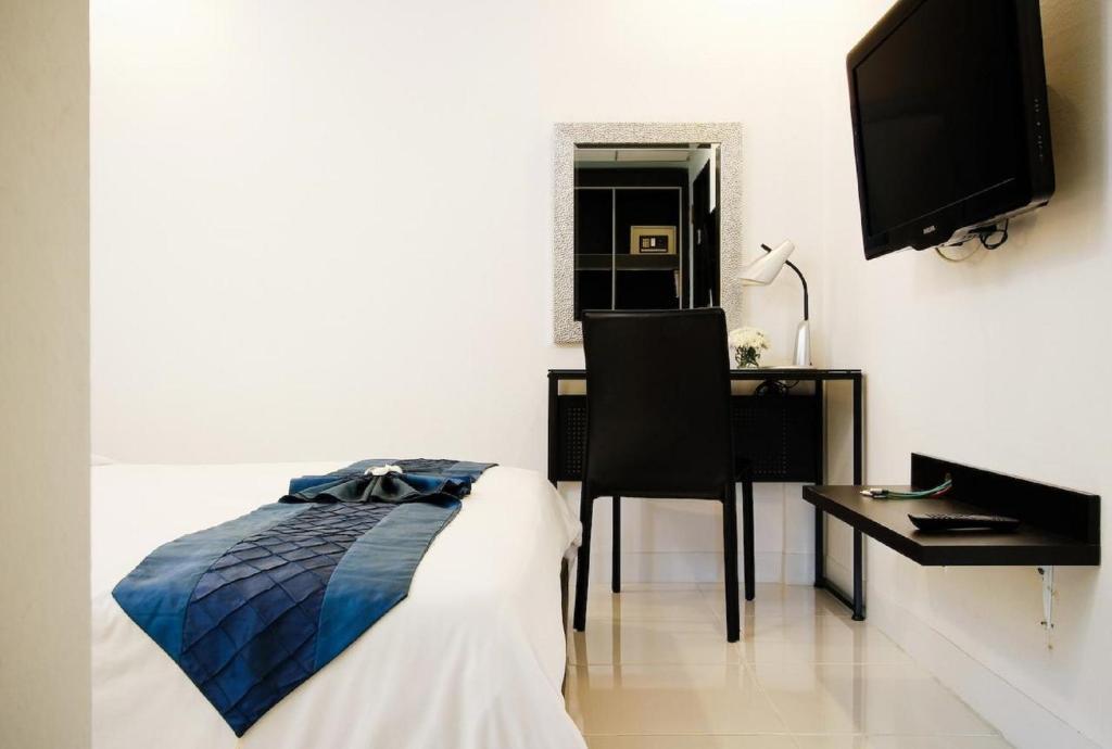 Standard Double Room - No Window
