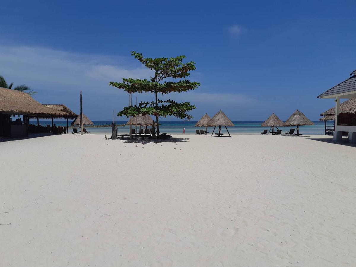 Grand Deluxe Villa am Strand