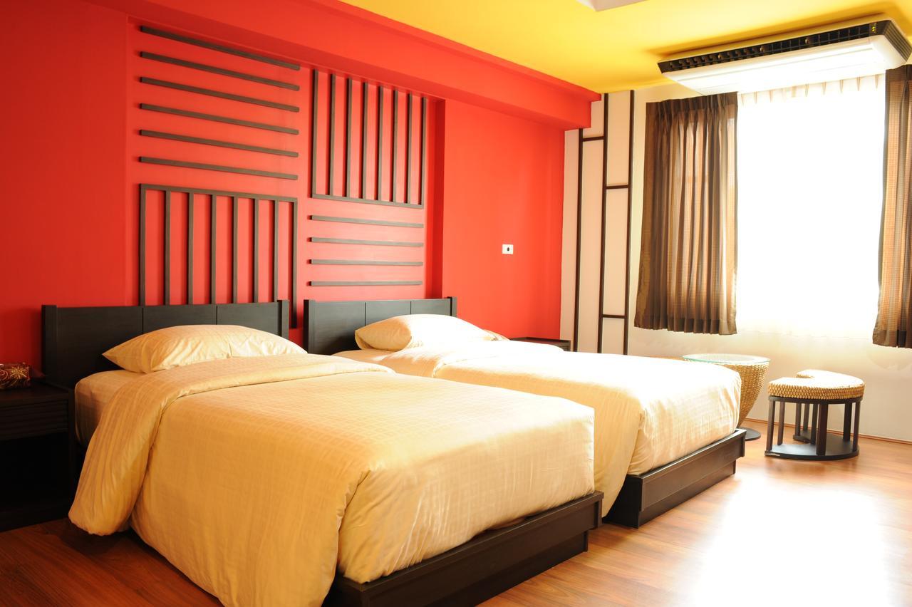 Deluxe Double or Twin Room with City View