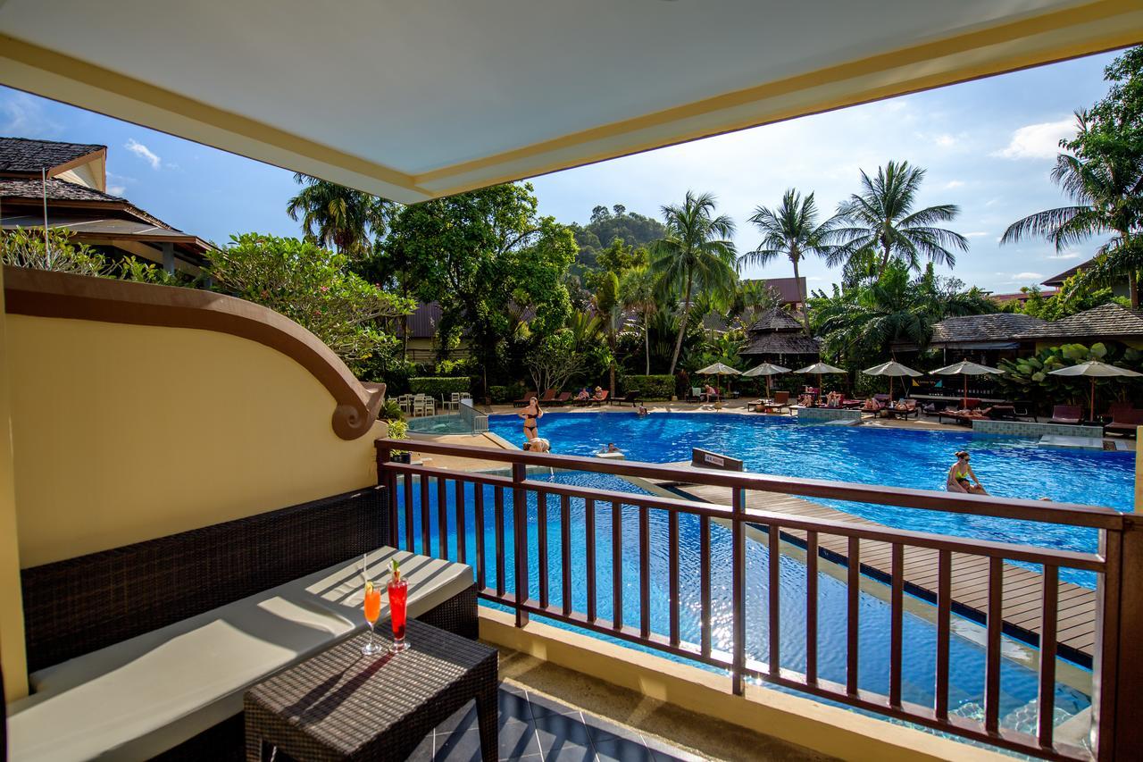 Deluxe Double or Twin Room Pool Access