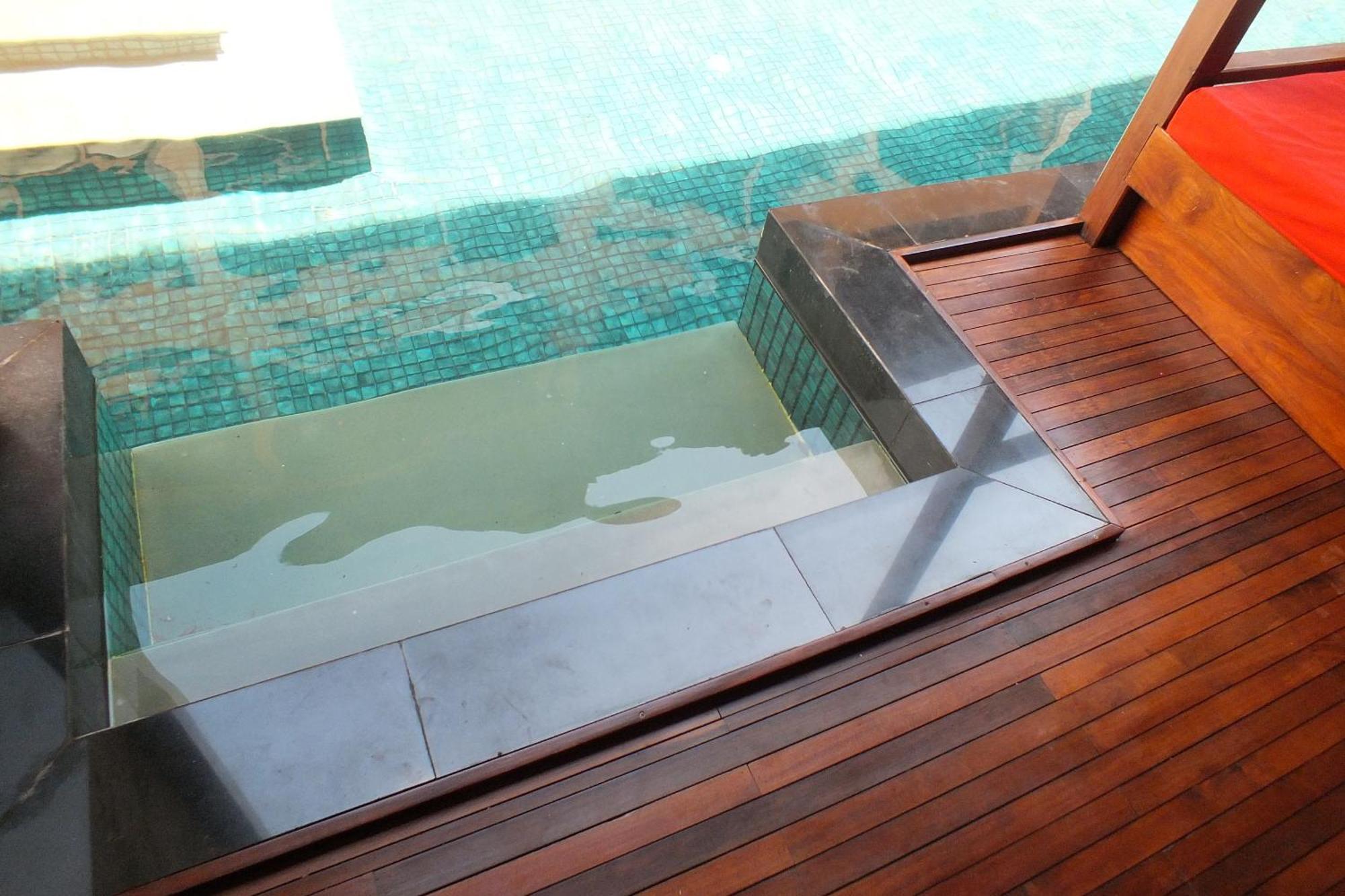 Deluxe Double Room Pool Access
