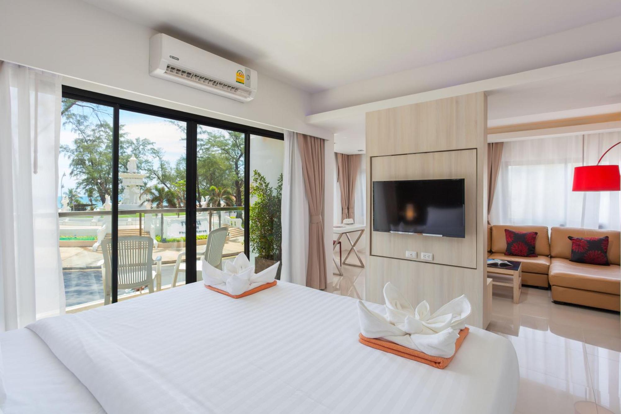 Coral Junior Suite