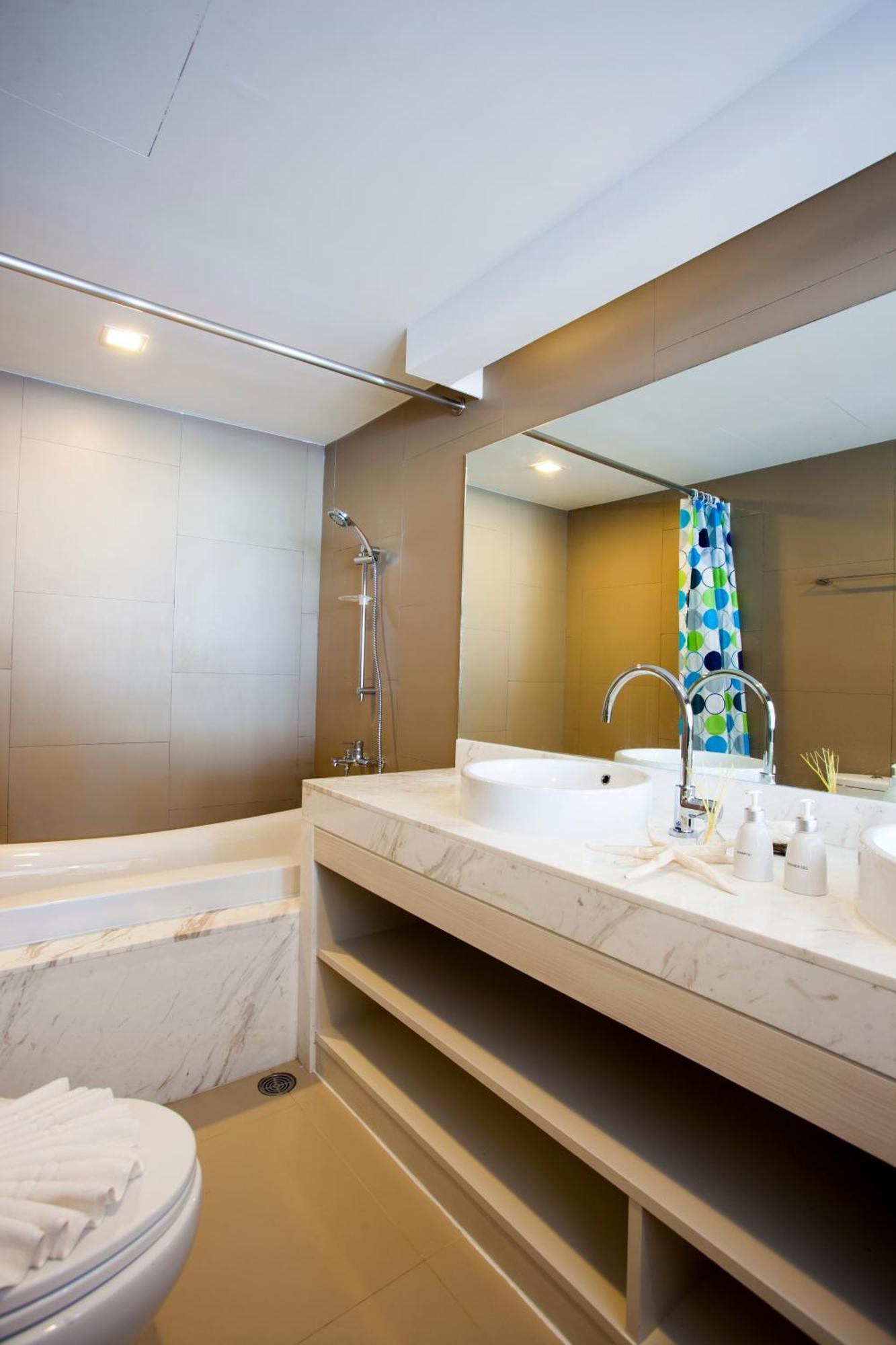 Coral Deluxe Double Room Seaview B