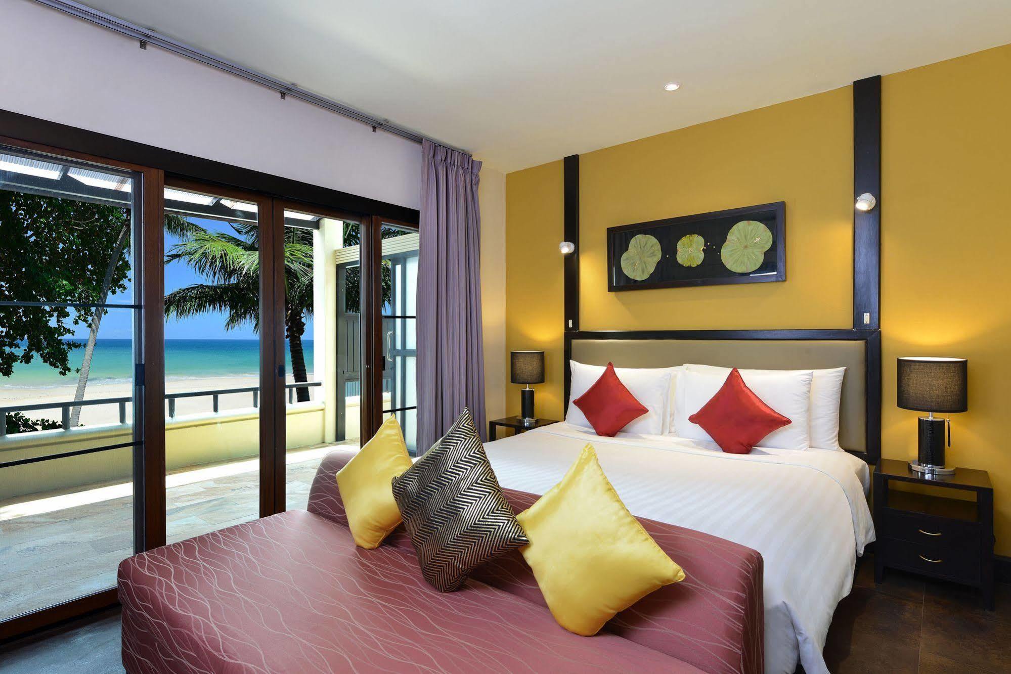Two-Bedroom Suite Direct Beach Access