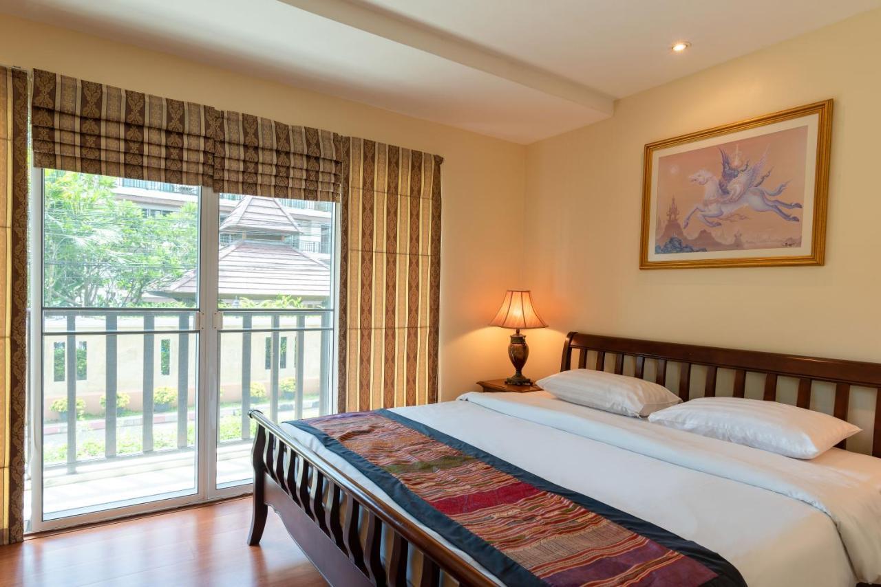 Deluxe Two-Bedroom Suite