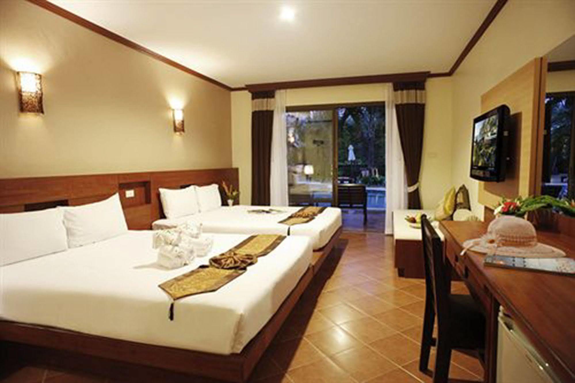 Deluxe Double Room Pool Access