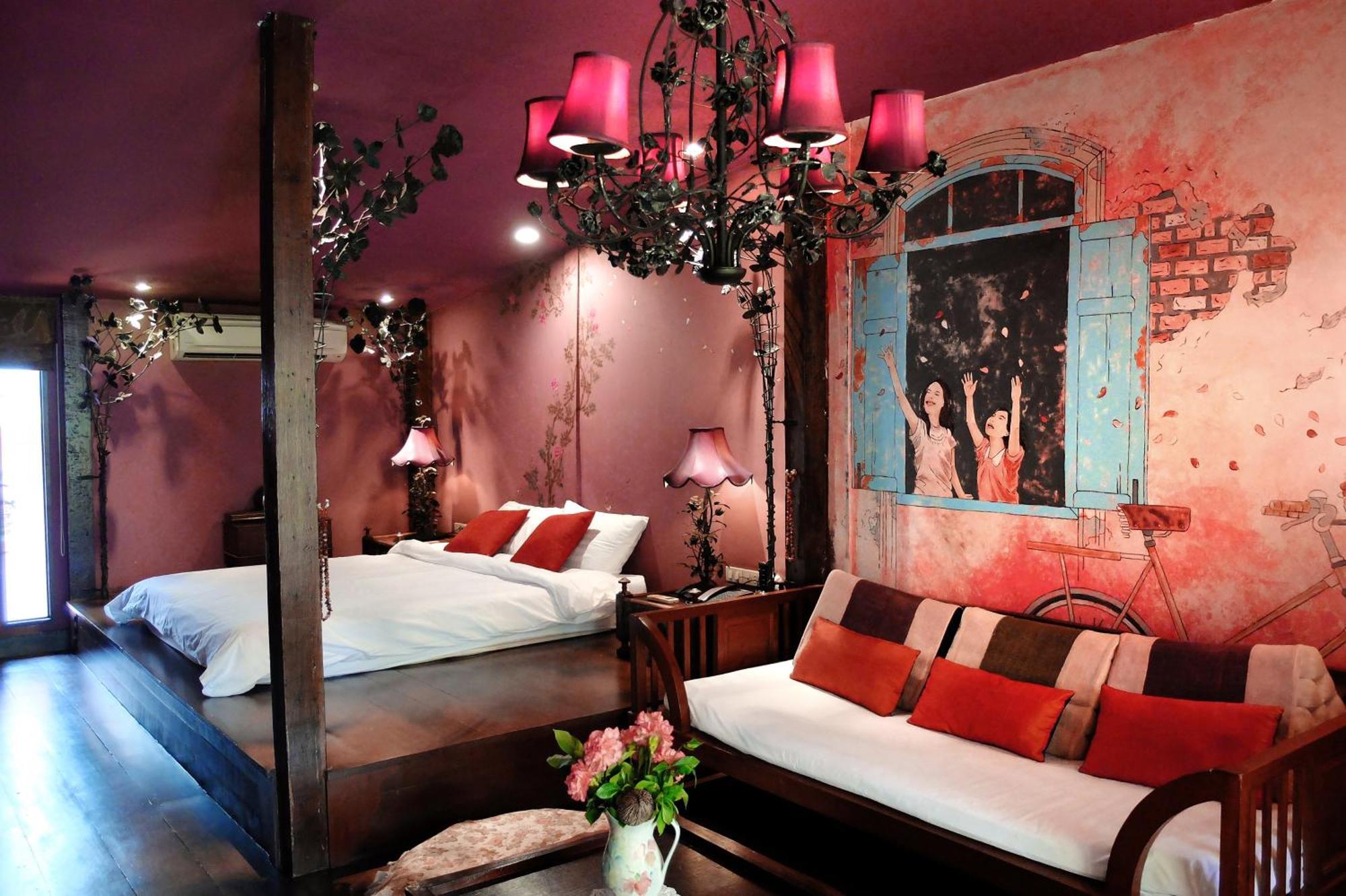 Honeymoon Suite,1307083309:JPEG