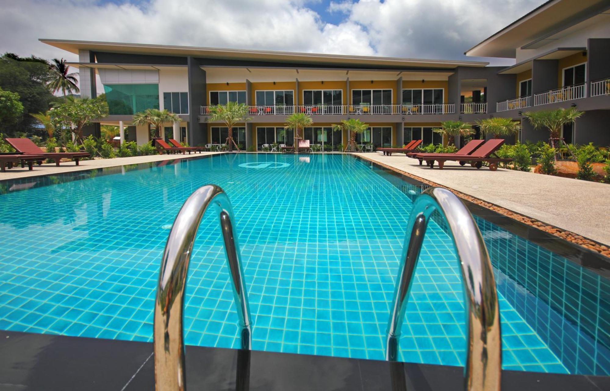 Twin Room Pool View