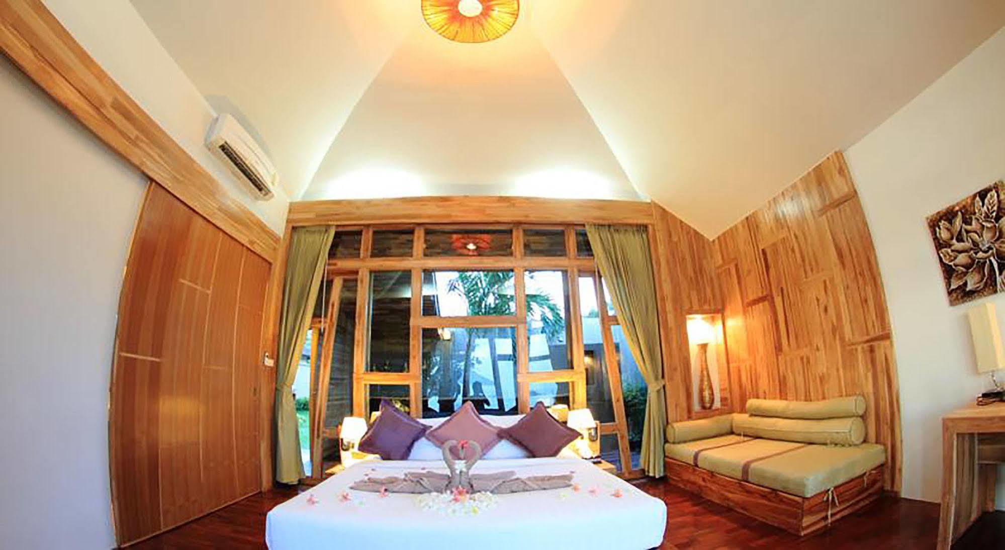 Honeymoon Bungalow Sea View