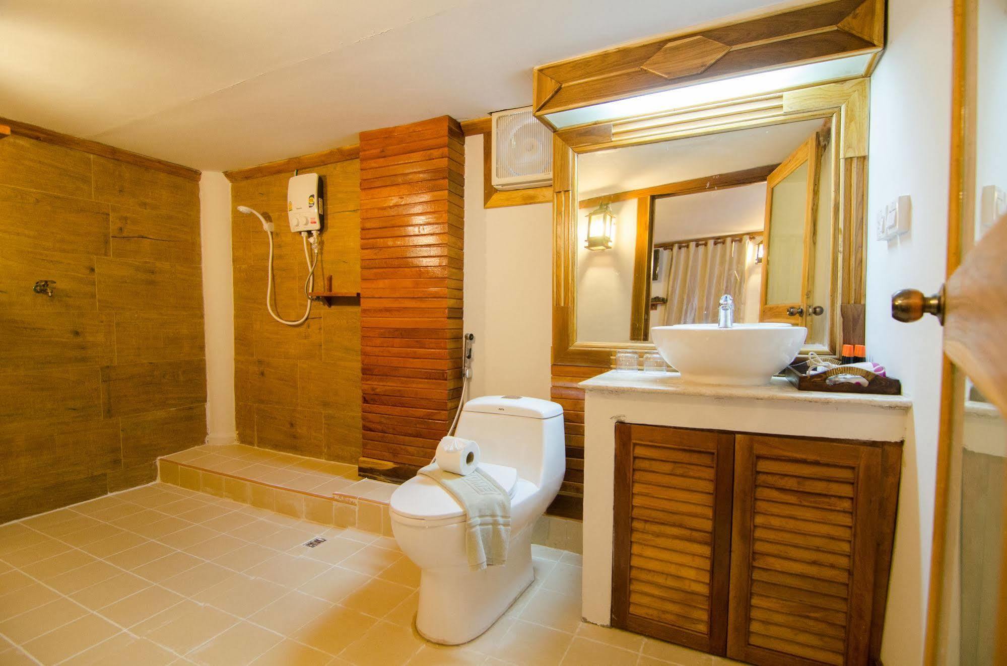 Superior Villa Partial Sea View Transfer to Tonsai Pier