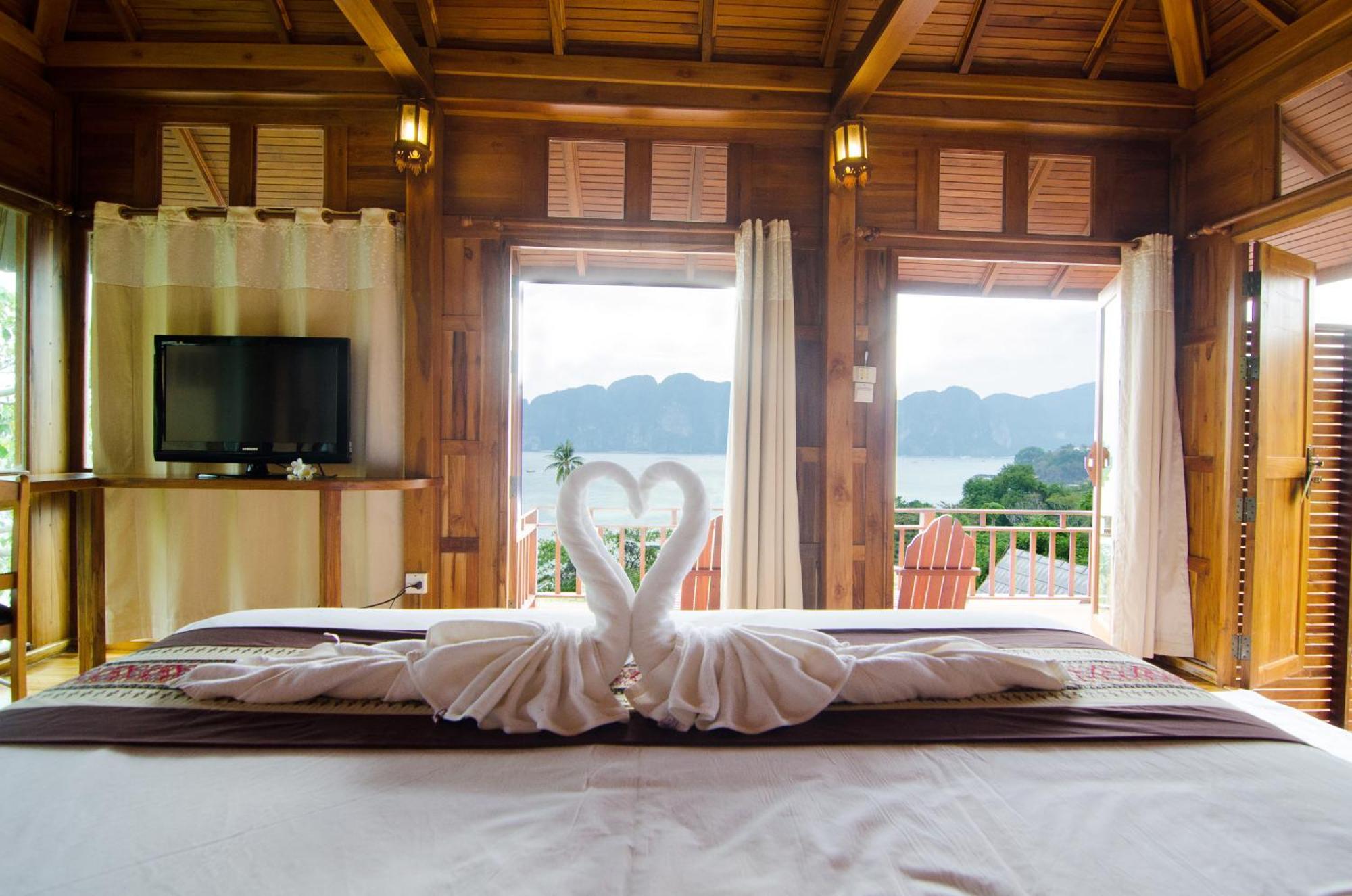 Grand Deluxe Villa Sea View Transfer to Tonsai Pier