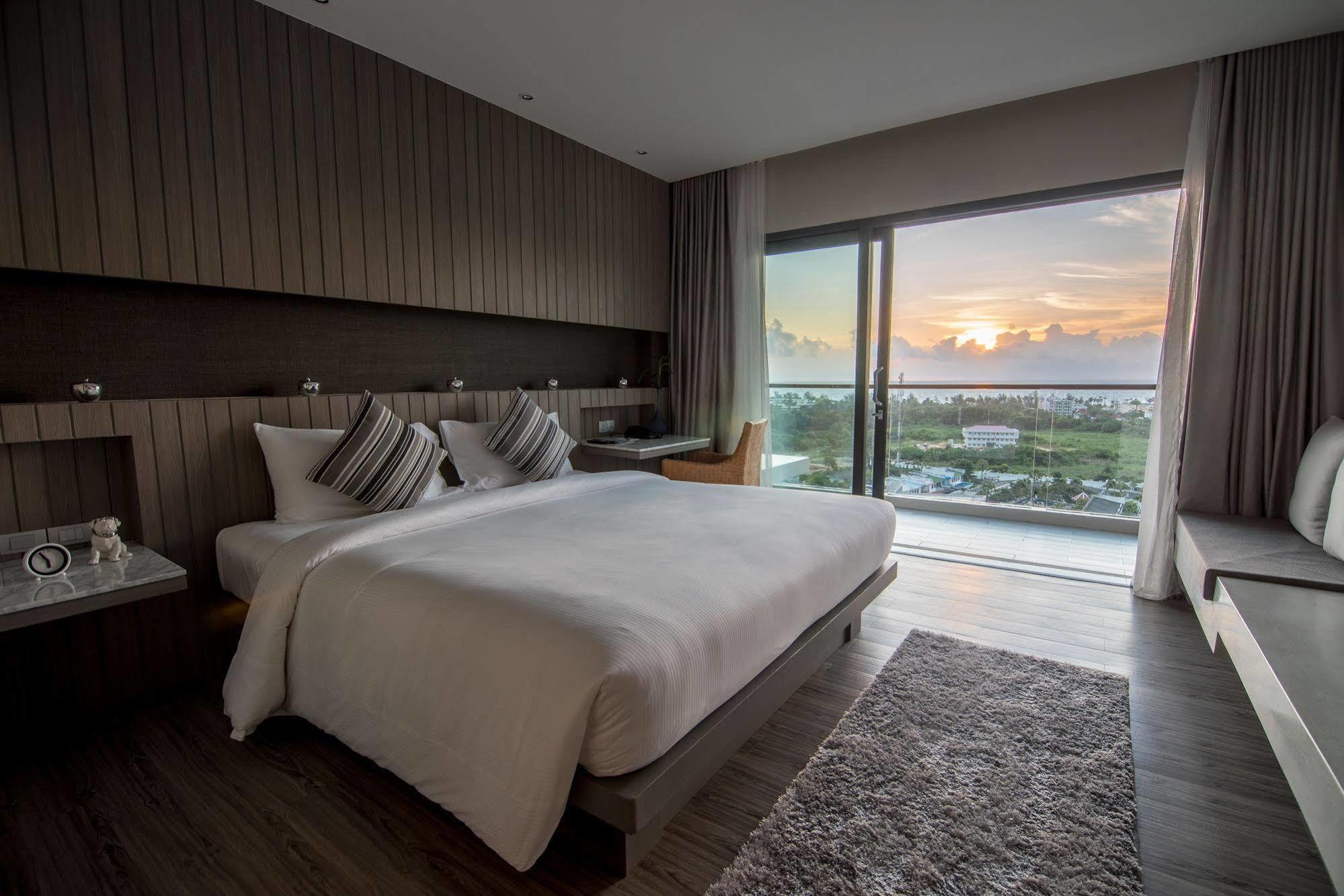 Double or Twin Room Sea View