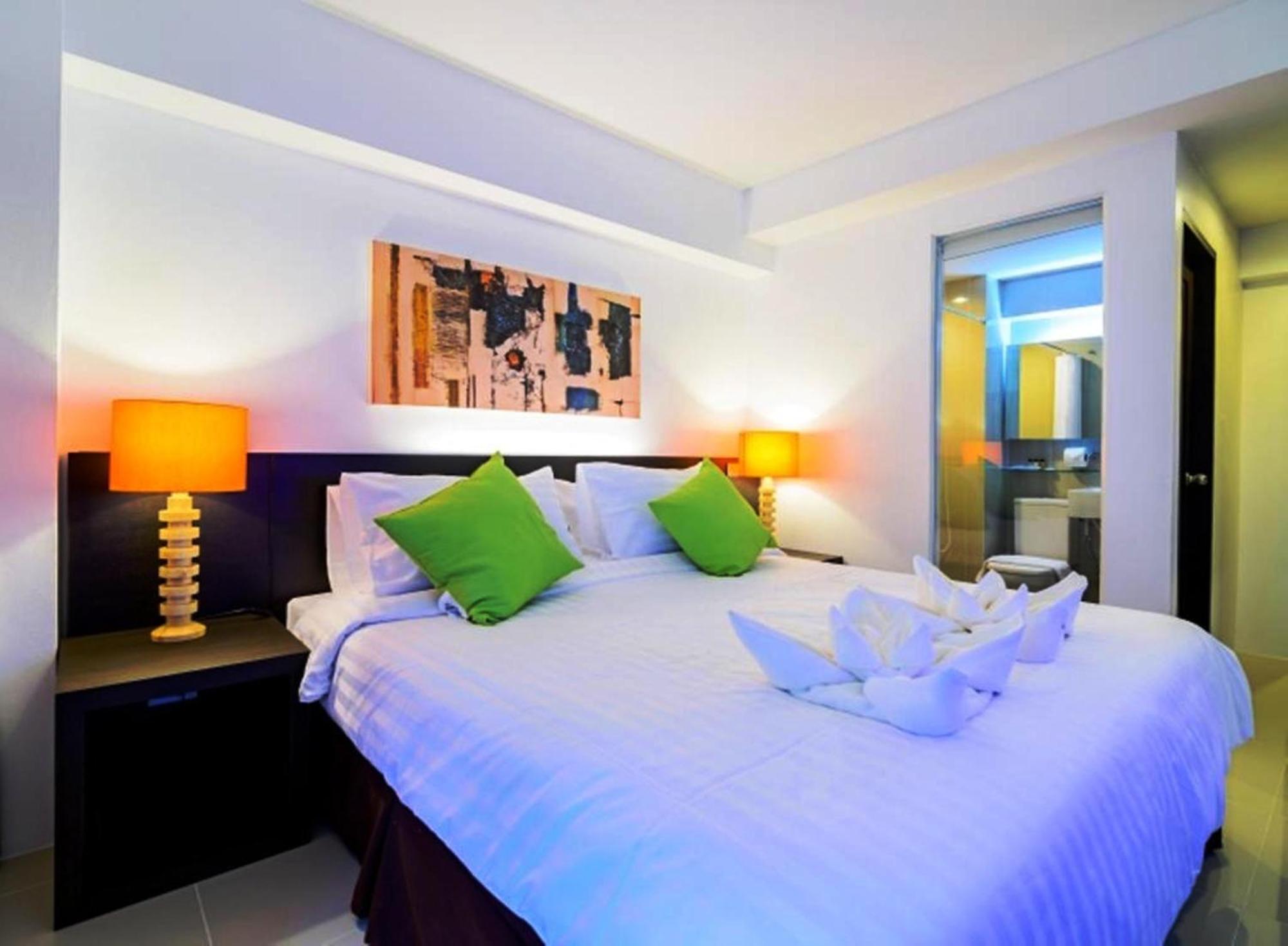 One-Bedroom Suite,1584578335:JPEG