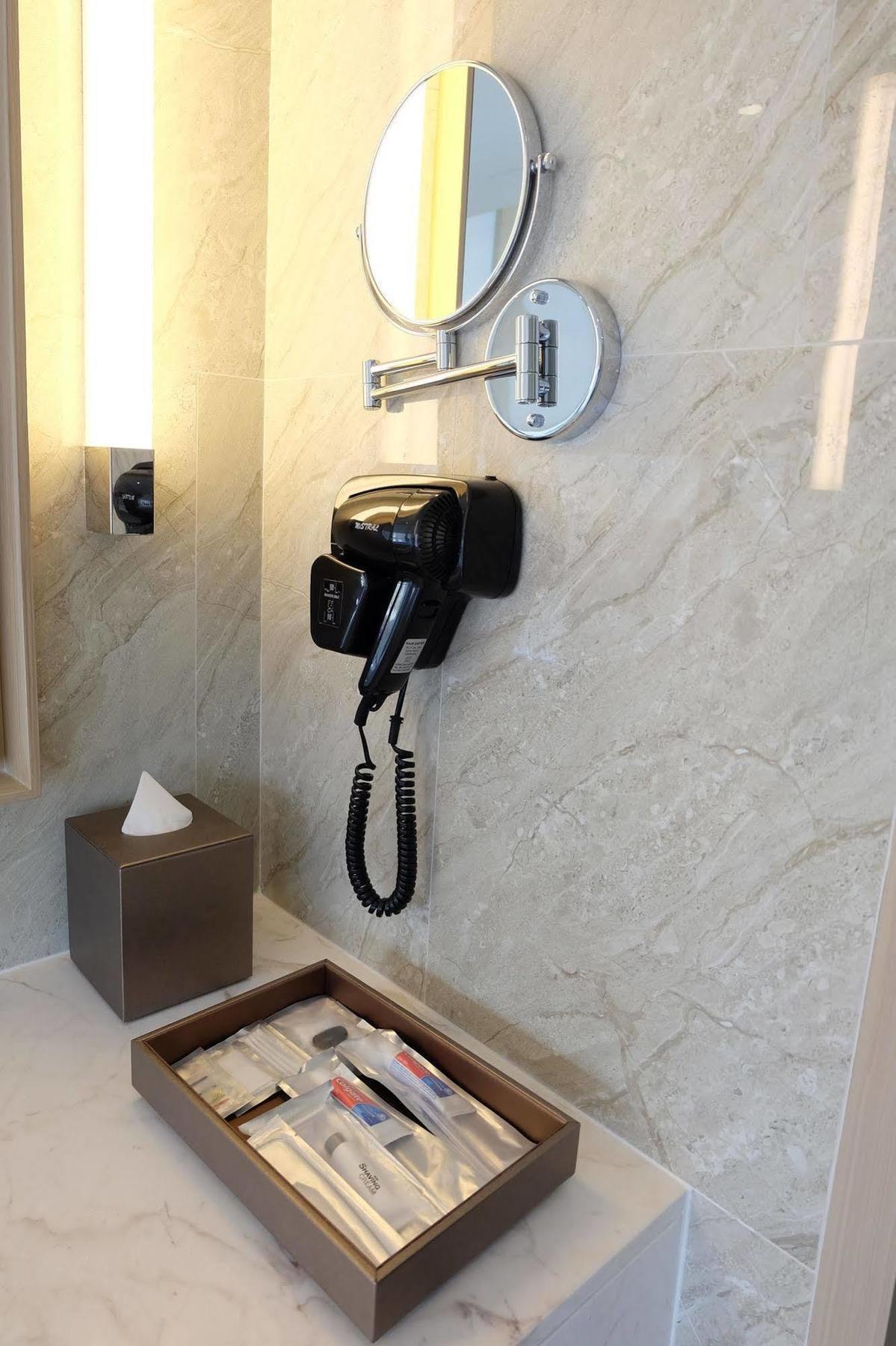 Grand Executive Bathtub