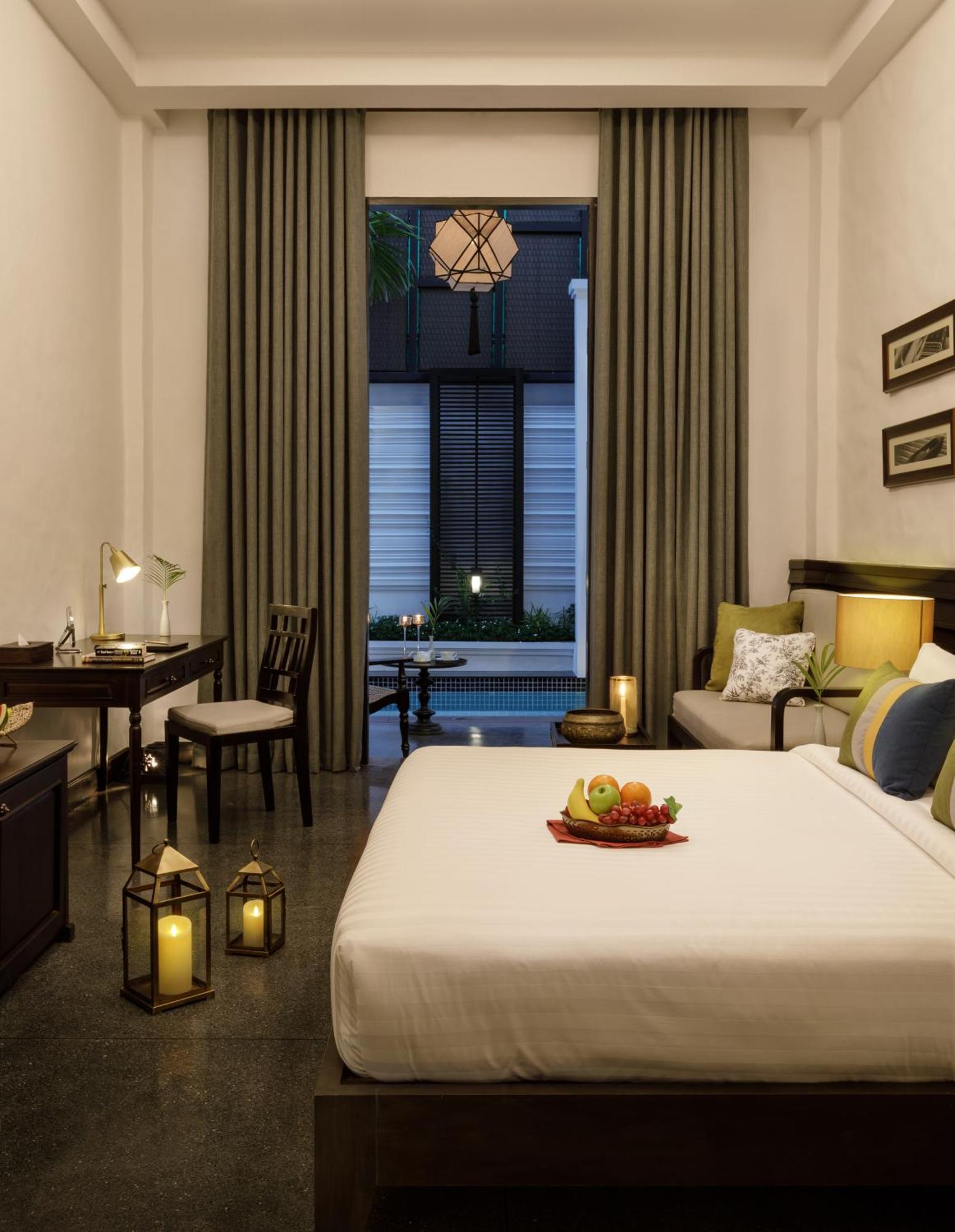 Deluxe Double or Twin Room Pool Access