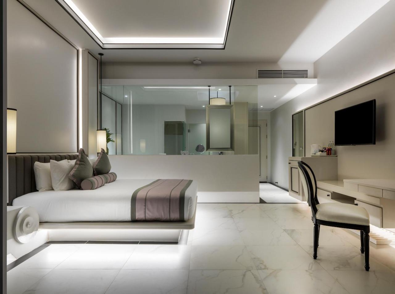 Executive Room Pool Access